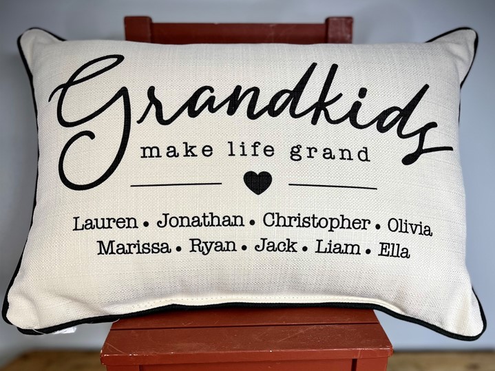 9573 Little Birdie Grandkids Name Pillow blk pipe